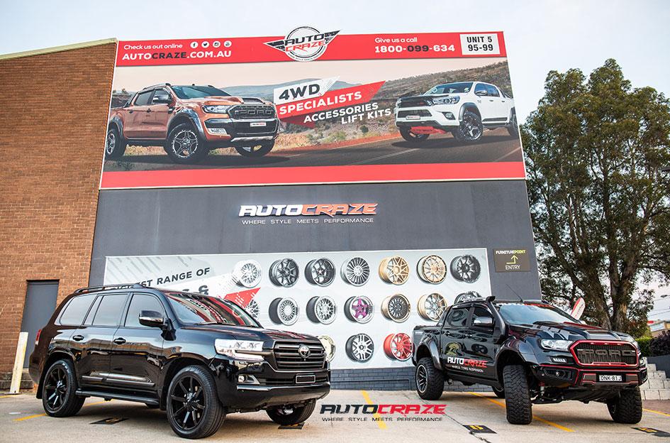TOYOTA LANDCRUSIER SLIDE GLOSS BLACK